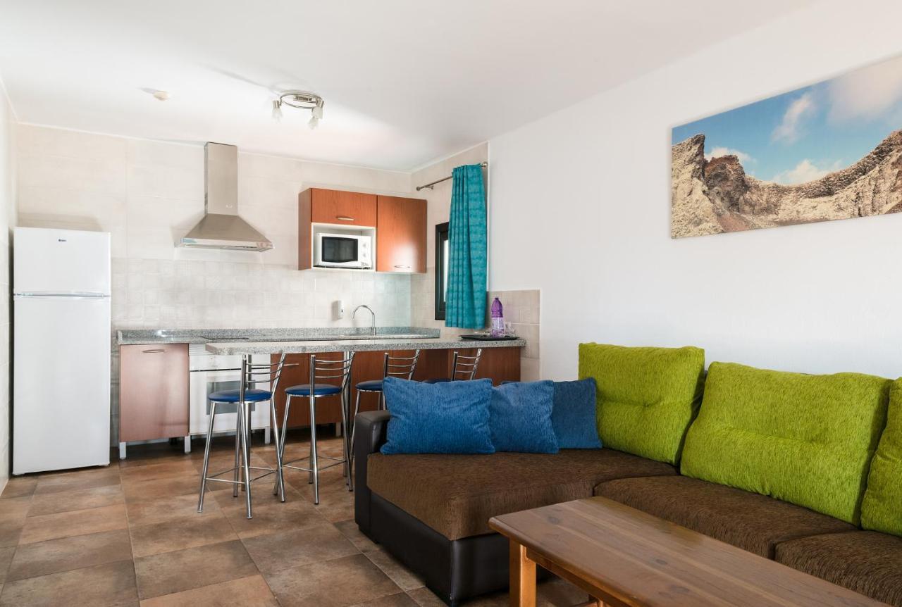 Apartamentos Villa Canaima Пуерто-дель-Кармен Екстер'єр фото